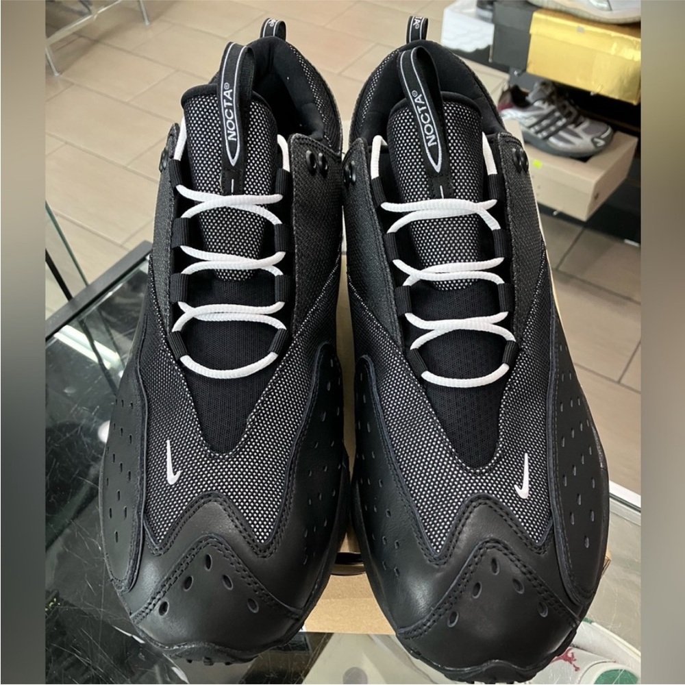 Nike Black air Max Nova